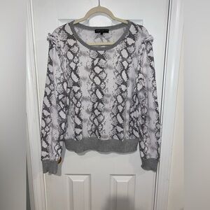Generation Love Gray and White Patterned Top